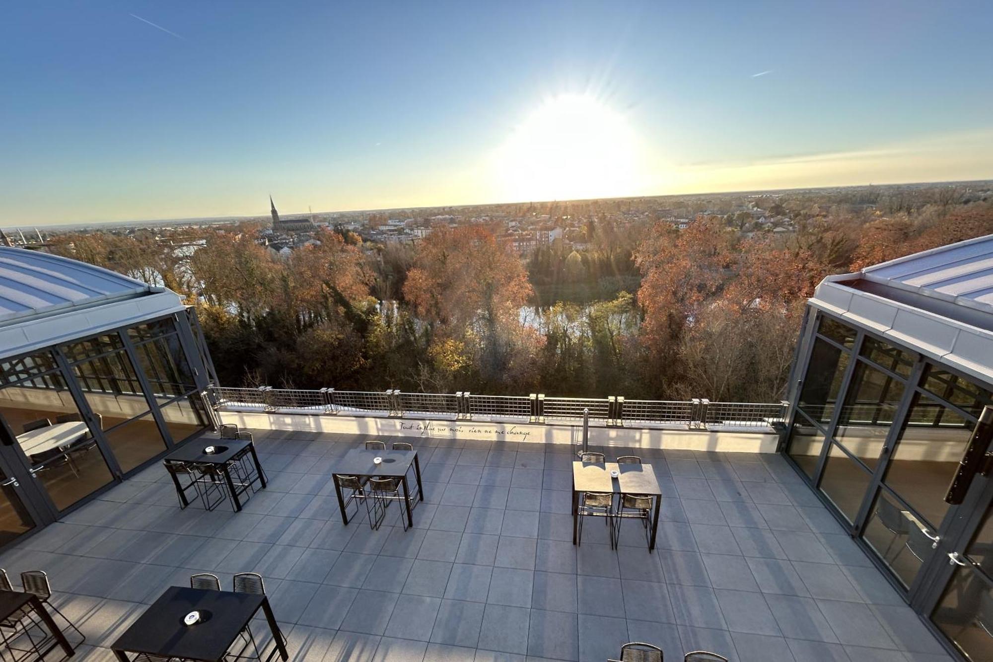 Dali Hotel Монтобан Экстерьер фото